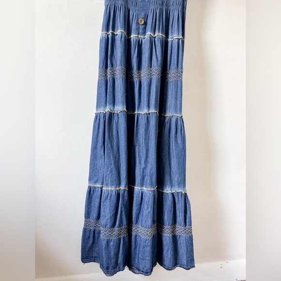Lapis Maxi Dress - Picture 4 of 6